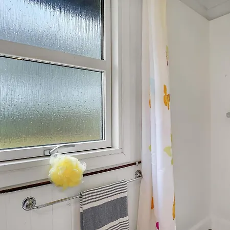 Σπίτι διακοπών Cozy In With Kitchen